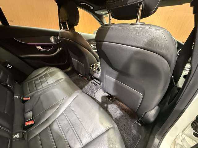 メルセデス・ベンツ Ｃ２２０ｄ アバンギャルド　AMGライン 千葉県 2018(平30)年 5.7万km ダイヤモンドホワイト レザーＥＸＣ　/パノラマＳＲ　/純正ナビ　/バックカメラ　/ＨＵＤ　/ＡＣＣ　/ＢＳＭ　/黒革　/シートヒーター　/パワーシート　/ＬＥＤヘッドライト　/ハイビームアシスト　/Ｂｕｒｍｅｓｔｅｒ　/電動リアゲート