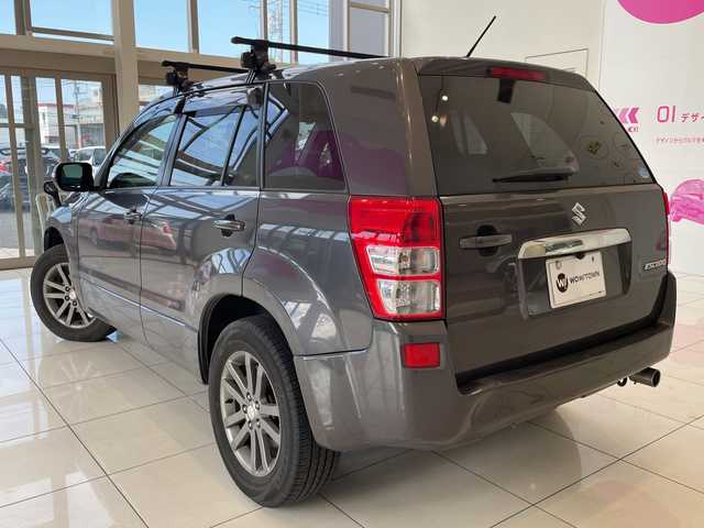 スズキ エスクード XG 埼玉県 2015(平27)年 17.1万km クエーサーグレーメタリック 5MT/社外ナビ/　　CD/DVD/BT/フルセグTV/バックカメラ/クルーズコントロール/HIDオートライト/シートヒーター/純正17インチAW/スマートキー/ETC/禁煙車