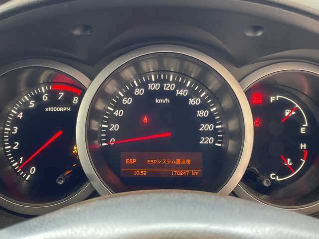 スズキ エスクード XG 埼玉県 2015(平27)年 17.1万km クエーサーグレーメタリック 5MT/社外ナビ/　　CD/DVD/BT/フルセグTV/バックカメラ/クルーズコントロール/HIDオートライト/シートヒーター/純正17インチAW/スマートキー/ETC/禁煙車