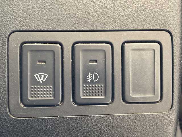 スズキ エスクード XG 埼玉県 2015(平27)年 17.1万km クエーサーグレーメタリック 5MT/社外ナビ/　　CD/DVD/BT/フルセグTV/バックカメラ/クルーズコントロール/HIDオートライト/シートヒーター/純正17インチAW/スマートキー/ETC/禁煙車