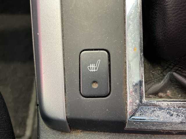 スズキ エスクード XG 埼玉県 2015(平27)年 17.1万km クエーサーグレーメタリック 5MT/社外ナビ/　　CD/DVD/BT/フルセグTV/バックカメラ/クルーズコントロール/HIDオートライト/シートヒーター/純正17インチAW/スマートキー/ETC/禁煙車