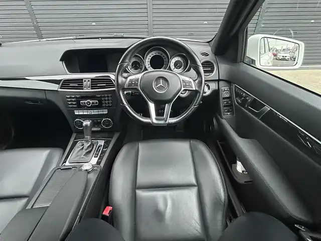 メルセデス・ベンツ Ｃ２００ ブルーエフィシェンシーW AVG 茨城県 2013(平25)年 4.8万km ポーラホワイト レ-ダーセ-フティパッケージ /ACC /黒革 /シートヒーター /ナビ /12セグ /BT/USB/DVD /バックカメラ /レーンアシスト /ブラインドスポットアシスト /M付パワーシート /ETC/純正17インチAW /ルーフレール /禁煙車