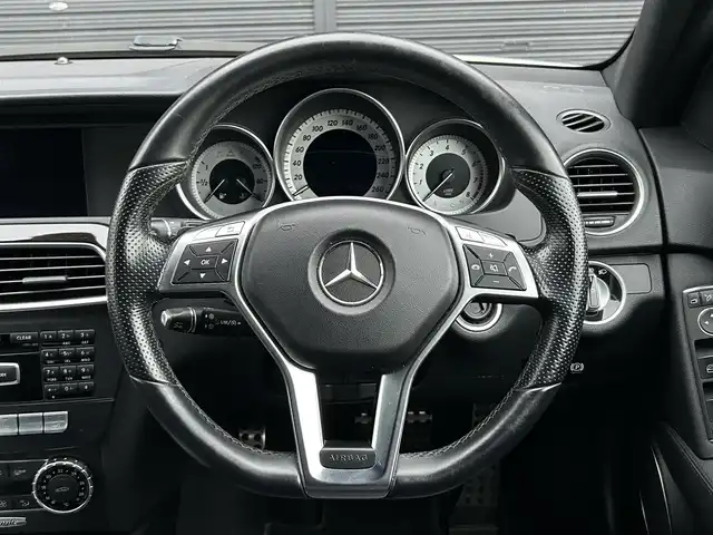 メルセデス・ベンツ Ｃ２００ ブルーエフィシェンシーW AVG 茨城県 2013(平25)年 4.8万km ポーラホワイト レ-ダーセ-フティパッケージ /ACC /黒革 /シートヒーター /ナビ /12セグ /BT/USB/DVD /バックカメラ /レーンアシスト /ブラインドスポットアシスト /M付パワーシート /ETC/純正17インチAW /ルーフレール /禁煙車