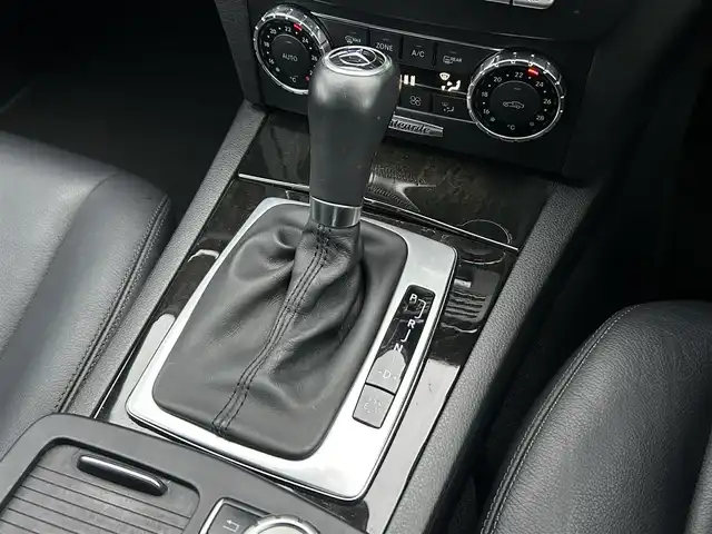 メルセデス・ベンツ Ｃ２００ ブルーエフィシェンシーW AVG 茨城県 2013(平25)年 4.8万km ポーラホワイト レ-ダーセ-フティパッケージ /ACC /黒革 /シートヒーター /ナビ /12セグ /BT/USB/DVD /バックカメラ /レーンアシスト /ブラインドスポットアシスト /M付パワーシート /ETC/純正17インチAW /ルーフレール /禁煙車