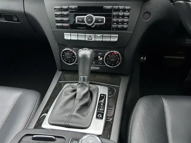 メルセデス・ベンツ Ｃ２００ ブルーエフィシェンシーW AVG 茨城県 2013(平25)年 4.8万km ポーラホワイト レ-ダーセ-フティパッケージ /ACC /黒革 /シートヒーター /ナビ /12セグ /BT/USB/DVD /バックカメラ /レーンアシスト /ブラインドスポットアシスト /M付パワーシート /ETC/純正17インチAW /ルーフレール /禁煙車
