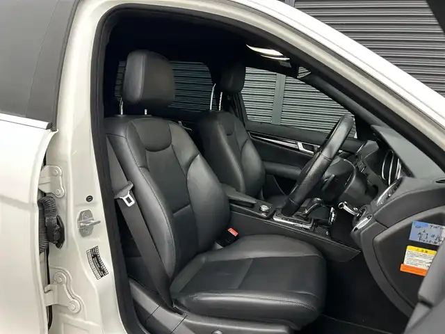 メルセデス・ベンツ Ｃ２００ ブルーエフィシェンシーW AVG 茨城県 2013(平25)年 4.8万km ポーラホワイト レ-ダーセ-フティパッケージ /ACC /黒革 /シートヒーター /ナビ /12セグ /BT/USB/DVD /バックカメラ /レーンアシスト /ブラインドスポットアシスト /M付パワーシート /ETC/純正17インチAW /ルーフレール /禁煙車