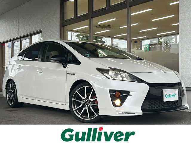 トヨタ プリウス S ツーリングセレ G’s 岐阜県 2013(平25)年 14.3万km ホワイトパールクリスタルシャイン /カロッツェリアナビ/(AM/FM/BT/フルセグＴＶ/SD/USB/iPod/CD)//ビルトインＥＴＣ//オートライト//純正ドアバイザー//純正１８インチＡＷ//純正フロアマット//純正LEDヘッドライト//フォグランプ//盗難防止装置//スペアキー×1//スマートキー//プッシュスタート//取扱説明書//保証書