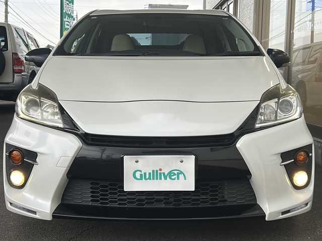 トヨタ プリウス S ツーリングセレ G’s 岐阜県 2013(平25)年 14.3万km ホワイトパールクリスタルシャイン /カロッツェリアナビ/(AM/FM/BT/フルセグＴＶ/SD/USB/iPod/CD)//ビルトインＥＴＣ//オートライト//純正ドアバイザー//純正１８インチＡＷ//純正フロアマット//純正LEDヘッドライト//フォグランプ//盗難防止装置//スペアキー×1//スマートキー//プッシュスタート//取扱説明書//保証書