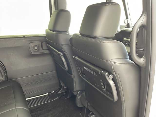 ホンダ Ｎ ＢＯＸ カスタム ターボ 兵庫県 2024(令6)年 2.2万km プラチナホワイトパール ・純正8インチナビ（VXM-245ZFEi）/TV/USB/Bluetooth/・バックカメラ/・ETC/・両側パワースライドドア/・HondaSENSING/衝突軽減ブレーキ/先行車発進お知らせ機能/歩行者事故低減ステアリング/路外逸脱抑制機能/標識認識機能/アダプティブクルーズコントロール/車線維持支援システム/誤発進抑制機能/後方誤発進抑制機能/近距離衝突軽減ブレーキ/急アクセル抑制機能/パーキングセンサーシステム/オートハイビーム/・パドルシフト/・ハーフレザー/・前席シートヒーター/・革巻きステアリング/・カーテンエアバッグ