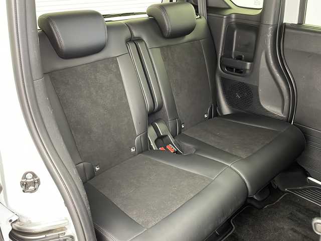 ホンダ Ｎ ＢＯＸ カスタム ターボ 兵庫県 2024(令6)年 2.2万km プラチナホワイトパール ・純正8インチナビ（VXM-245ZFEi）/TV/USB/Bluetooth/・バックカメラ/・ETC/・両側パワースライドドア/・HondaSENSING/衝突軽減ブレーキ/先行車発進お知らせ機能/歩行者事故低減ステアリング/路外逸脱抑制機能/標識認識機能/アダプティブクルーズコントロール/車線維持支援システム/誤発進抑制機能/後方誤発進抑制機能/近距離衝突軽減ブレーキ/急アクセル抑制機能/パーキングセンサーシステム/オートハイビーム/・パドルシフト/・ハーフレザー/・前席シートヒーター/・革巻きステアリング/・カーテンエアバッグ