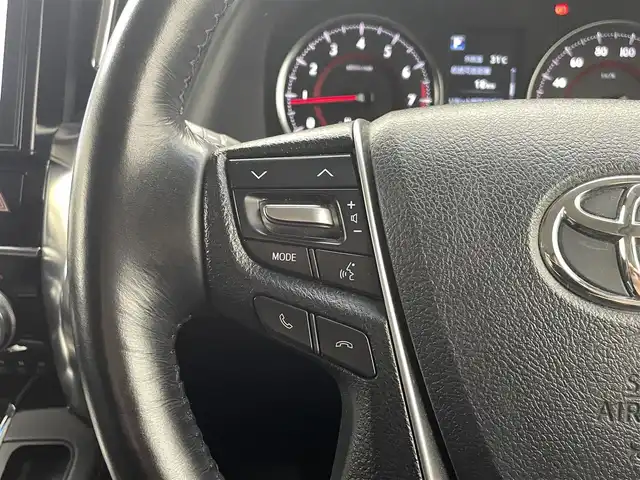 トヨタ ヴェルファイア Z Gエディション 熊本県 2018(平30)年 4.7万km ブラック ワンオーナー　/純正ナビNSZN-Z66T（ＣＤ・ＤＶＤ・フルセグ・ＢＴ・ＳＤ）/バックカメラ　/社外前方ドライブレコーダー　/純正フリップダウンモニター/ビルトインＥＴＣ　/両側パワースライドドア　/フルエアロ　/トヨタセーフティーセンス/・プリクラッシュセーフティ/・レーンキープアシスト/・ロードサインアシスト/・先行車発進お知らせ機能/・レーダークルーズコントロール/・オートマチックハイビーム/横滑り防止/前席シートヒーター/前席エアーシート/前席パワーシート/オットマン/ステアリングヒーター/パワーバックドア/社外フロアマット/純正１８インチAW/オートライト/LEDヘッドライト/フォグランプ/スマートキー/プッシュスタート/スペアキー1本/保証書/取扱説明書