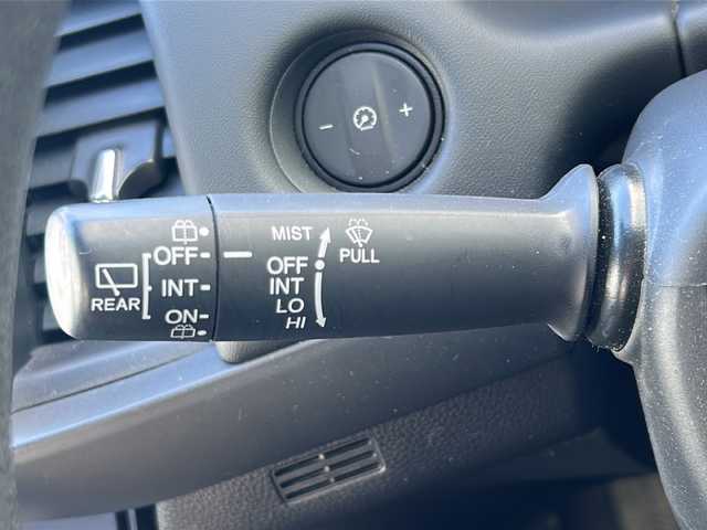 ホンダ フィット ホーム 山形県 2020(令2)年 8.7万km プラチナホワイトパール 禁煙車/ホンダセンシング/・衝突軽減ブレーキ/・誤発進抑制機能/・歩行者事故低減ステアリング/・路外逸脱抑制機能/・アダプティブクルーズコントロール/・車線維持支援システム/・標識認識機能/前後コーナーセンサー/寒冷地仕様/純正ナビ/（Bluetooth/CD/DVD/フルセグ)/バックカメラ/LEDオートライト/オートマチックハイビーム/ハーフレザーシート/前後ドライブレコーダー/ステアリングスイッチ/電動パーキングブレーキ/オートブレーキホールド/ETC/純正AW/純正フロアマット/社外AWスタッドレス(185/60/R15・4mm)4本積載/電動格納ウィンカーミラー/スマートキー×2/ドアバイザー