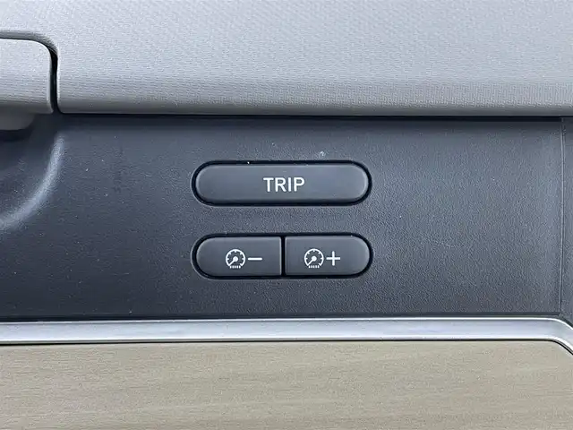 ホンダ フリード G ホンダセンシング 大阪府 2019(平31)年 3.8万km コバルトブルーパール ホンダセンシング/　・衝突軽減ブレーキ〈CMBS〉/　・誤発進抑制機能/　・ACC〈アダプティブ・クルーズ・コントロール〉/　・LKAS〈車線維持支援システム〉/　・歩行者事故低減ステアリング/　・路外逸脱抑制機能/　・先行車発進お知らせ機能/　・標識認識機能/ディスプレイオーディオ【CD/BT/HDMI/ワンセグTV】/両側パワースライドドア/バックカメラ/スマートキー/ビルトインETC/アイドリングストップ/プッシュスタート