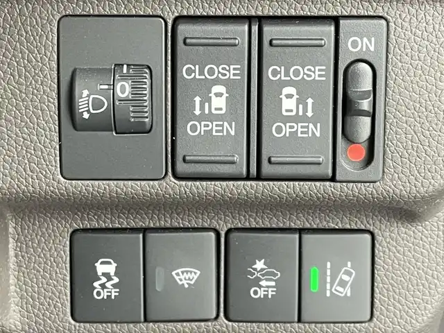 ホンダ フリード G ホンダセンシング 大阪府 2019(平31)年 3.8万km コバルトブルーパール ホンダセンシング/　・衝突軽減ブレーキ〈CMBS〉/　・誤発進抑制機能/　・ACC〈アダプティブ・クルーズ・コントロール〉/　・LKAS〈車線維持支援システム〉/　・歩行者事故低減ステアリング/　・路外逸脱抑制機能/　・先行車発進お知らせ機能/　・標識認識機能/ディスプレイオーディオ【CD/BT/HDMI/ワンセグTV】/両側パワースライドドア/バックカメラ/スマートキー/ビルトインETC/アイドリングストップ/プッシュスタート