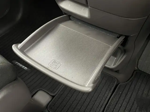 ホンダ フリード G ホンダセンシング 大阪府 2019(平31)年 3.8万km コバルトブルーパール ホンダセンシング/　・衝突軽減ブレーキ〈CMBS〉/　・誤発進抑制機能/　・ACC〈アダプティブ・クルーズ・コントロール〉/　・LKAS〈車線維持支援システム〉/　・歩行者事故低減ステアリング/　・路外逸脱抑制機能/　・先行車発進お知らせ機能/　・標識認識機能/ディスプレイオーディオ【CD/BT/HDMI/ワンセグTV】/両側パワースライドドア/バックカメラ/スマートキー/ビルトインETC/アイドリングストップ/プッシュスタート