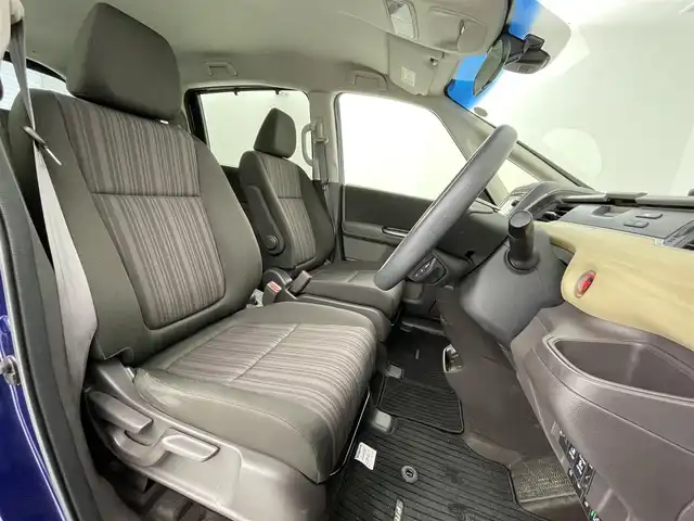 ホンダ フリード G ホンダセンシング 大阪府 2019(平31)年 3.8万km コバルトブルーパール ホンダセンシング/　・衝突軽減ブレーキ〈CMBS〉/　・誤発進抑制機能/　・ACC〈アダプティブ・クルーズ・コントロール〉/　・LKAS〈車線維持支援システム〉/　・歩行者事故低減ステアリング/　・路外逸脱抑制機能/　・先行車発進お知らせ機能/　・標識認識機能/ディスプレイオーディオ【CD/BT/HDMI/ワンセグTV】/両側パワースライドドア/バックカメラ/スマートキー/ビルトインETC/アイドリングストップ/プッシュスタート