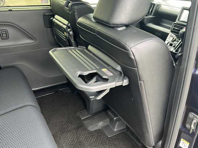 ダイハツ タント カスタム RS 佐賀県 2023(令5)年 3万km クールバイオレットクリスタルシャイン ワンオーナー/純正ナビ/バックカメラ/両側パワースライドドア/プリクラッシュセーフティ/レーンディパーチャーアラート/オートハイビーム/コーナーセンサー/ハーフレザーシート/シートヒーター/電動パーキングブレーキ/オートブレーキホールド/ドライブレコーダー/ETC/プッシュスタート/スマートキー/LEDヘッドライト/フォグライト/純正アルミホイール