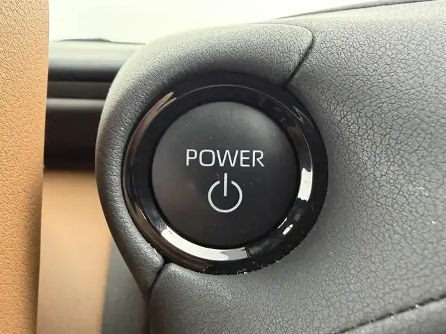 トヨタ ヴェルファイア ハイブリット Z プレミア 愛知県 2024(令6)年 0.7万km プラチナホワイトパールマイカ ＧＲエアロ　/茶革シート　/ユニバーサルステップ　/トヨタチームメイト　/ムーンルーフ　/デジタルインナーミラー　/カヘッドアップディスプレイ/14型ディスプレイオーディオ/13.2型有機ＥＬ後席ディスプレイ　/アラウンドビュー　/デジタルインナーミラー　/ＢＳＭ　/衝突軽減/レーダークルーズ/ETC２．０/シートシートヒーター/ベンチレーション/置くだけ充電/AC１００V/HDMI/タイプC/ドライブレコーダー/パワーバックドア