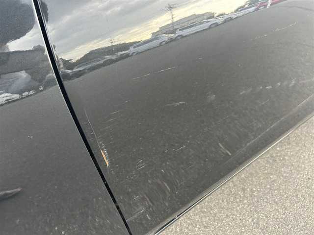 トヨタ アクア Z 岡山県 2022(令4)年 4.1万km ブラックマイカ 登録時走行距離40489km/禁煙車/純正10.5インチディスプレイオーディオ/Bluetooth/全方位カメラ/Toyota Safety Sence/・PCS/LTA/LDA/レーダークルコン/AHB/RSA/TMN/安心降車アシスト/BSM/ドライブレコーダー/ビルトインETC/革巻きステアリング/ステアリングスイッチ/純正LEDヘッドライト/オートライト/オートマチックハイビーム/ヘッドライトレベライザー/プッシュスタート/スマートキー/アイドリングストップ/純正アルミホイール 16インチ/ドアバイザー/電動格納ミラー/純正フロアマット/横滑防止装置/盗難防止装置