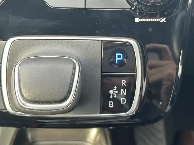 トヨタ アクア Z 岡山県 2022(令4)年 4.1万km ブラックマイカ 登録時走行距離40489km/禁煙車/純正10.5インチディスプレイオーディオ/Bluetooth/全方位カメラ/Toyota Safety Sence/・PCS/LTA/LDA/レーダークルコン/AHB/RSA/TMN/安心降車アシスト/BSM/ドライブレコーダー/ビルトインETC/革巻きステアリング/ステアリングスイッチ/純正LEDヘッドライト/オートライト/オートマチックハイビーム/ヘッドライトレベライザー/プッシュスタート/スマートキー/アイドリングストップ/純正アルミホイール 16インチ/ドアバイザー/電動格納ミラー/純正フロアマット/横滑防止装置/盗難防止装置