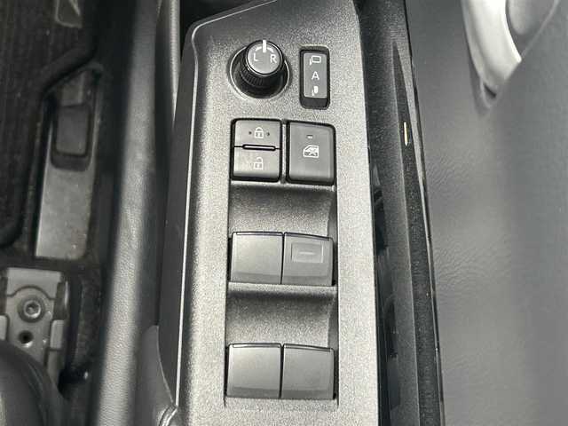 トヨタ アクア Z 岡山県 2022(令4)年 4.1万km ブラックマイカ 登録時走行距離40489km/禁煙車/純正10.5インチディスプレイオーディオ/Bluetooth/全方位カメラ/Toyota Safety Sence/・PCS/LTA/LDA/レーダークルコン/AHB/RSA/TMN/安心降車アシスト/BSM/ドライブレコーダー/ビルトインETC/革巻きステアリング/ステアリングスイッチ/純正LEDヘッドライト/オートライト/オートマチックハイビーム/ヘッドライトレベライザー/プッシュスタート/スマートキー/アイドリングストップ/純正アルミホイール 16インチ/ドアバイザー/電動格納ミラー/純正フロアマット/横滑防止装置/盗難防止装置