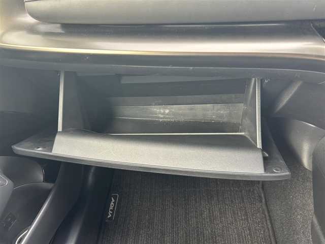 トヨタ アクア Z 岡山県 2022(令4)年 4.1万km ブラックマイカ 登録時走行距離40489km/禁煙車/純正10.5インチディスプレイオーディオ/Bluetooth/全方位カメラ/Toyota Safety Sence/・PCS/LTA/LDA/レーダークルコン/AHB/RSA/TMN/安心降車アシスト/BSM/ドライブレコーダー/ビルトインETC/革巻きステアリング/ステアリングスイッチ/純正LEDヘッドライト/オートライト/オートマチックハイビーム/ヘッドライトレベライザー/プッシュスタート/スマートキー/アイドリングストップ/純正アルミホイール 16インチ/ドアバイザー/電動格納ミラー/純正フロアマット/横滑防止装置/盗難防止装置