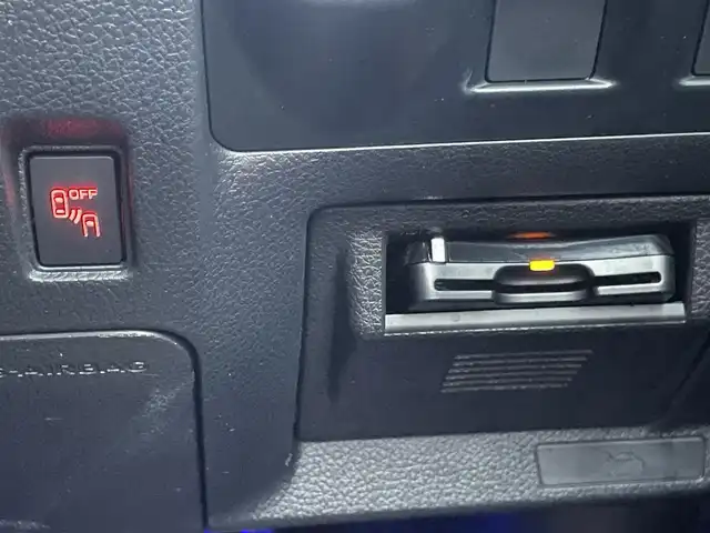 スバル レヴォーグ 1．6GT－S アイサイト 埼玉県 2016(平28)年 12.3万km クリスタルホワイトP (株)IDOMが運営する【じしゃロン鳩ヶ谷店】の自社ローン専用車両になりますこちらは現金またはオートローンご利用時の価格です。自社ローンご希望の方は別途その旨お申付け下さい/登録時122511km/AWD/ターボ車/純正メモリナビ(品番:NR-MZ200)/・AM/FM・CD/DVD・BT・MSV(SD)/フルセグTV/バックカメラ/サイドビュー/USB/後席USB×2/アイサイト/プリクラッシュセーフティ/全車速追従機能付クルーズコントロール/車線逸脱警報機能/アクティブレーンキープ/スバルリヤビークルディテクション/マルチファンクションディスプレイ/SI-DRIVE/ドライブレコーダー(品番:CSD-560FH)/ETC/自動防眩ミラー/ヒルスタートアシスト/電動パーキングブレーキ/アイドリングストップ/横滑り防止/革巻ステアリング/革巻シフトノブ/パドルシフト/プッシュスタート/前席パワーシート/全席パワーウインドウ/Clazzio 革調シートカバー/オートライト/LEDヘッドライト/ハイビームアシスト/フロントフォグランプ/純正ラバーマット/ドアハンドルプロテクター/社外18インチAW