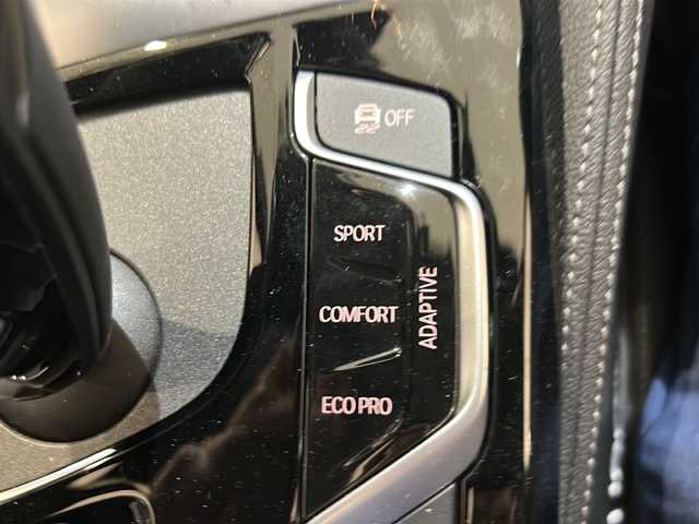 ＢＭＷ Ｍ５５０ｉ xDrive 新潟県 2020(令2)年 1.8万km 白 Ｍ５５０ｉ ｘＤｒｉｖｅ ultimateEdition/限定55台/アルティメットエディション特別装備/・BMWレーザーライト/・20インチMライトアロイホイールWスポークスタイリング668M/・セリウムグレーエレメント/キドニーグリル/ドアミラー/エアブリーザー/バッジ/・Mシートベルト/・ultimateEditionバッジ/セレクト・パッケージ/・電動ガラス・サンルーフ/・サンプロテクション・ガラス/・Bowers & Wilkins サラウンドシステム/エクスクルーシブ・コンフォート・パッケージ/・フロント・マッサージ・シート/・ソフト・クローズ・ドア/360°カメラシステム/シートヒーター/ベンチレーション/アクティブクルーズコントロール/ドライビング・アシスト・プロフェッショナル/・トラフィック・サイン・アシスト/・ACC／アクティブ・クルーズ・コントロール/パーキング・アシスト・プラス/・アクティブパーク・ディスタンス・コントロール/・パーキング・アシスト/・トップ・ビュー+3Dビュー/BMWヘッドアップ・ディスプレイ/アダプティブLEDヘッドライト/ハイビーム・アシスタント/アンビエント・ライト