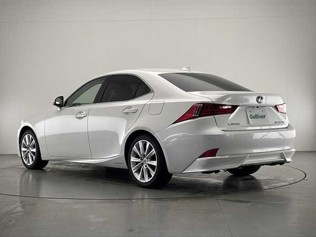 レクサス ＩＳ 300h バージョンL 宮崎県 2014(平26)年 8.2万km ホワイトパールクリスタルシャイン 純正ナビ(CD/DVD/AM/FM/SD/BT)/クルーズコントロール/運転席・助手席パワーシート/電動サンシェード/ステアリングスイッチ/コーナーセンサー/パドルシフト/シートヒーター/エアシート/フロアマット/ETC