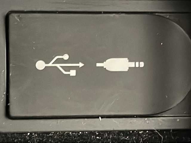 レクサス ＩＳ 300h バージョンL 宮崎県 2014(平26)年 8.2万km ホワイトパールクリスタルシャイン 純正ナビ(CD/DVD/AM/FM/SD/BT)/クルーズコントロール/運転席・助手席パワーシート/電動サンシェード/ステアリングスイッチ/コーナーセンサー/パドルシフト/シートヒーター/エアシート/フロアマット/ETC