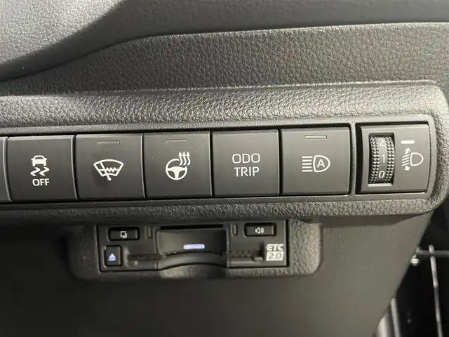 トヨタ カローラツーリング ハイブリッド ダブルバイビー 埼玉県 2022(令4)年 5.8万km 黒 純正１０．５インチディスプレイオーディオ　バックカメラ　ＢＳＭ　ビルトインＥＴＣ２．０　レーダークルーズコントロール　セーフティセンス　シートヒーター　ステアリングヒーター　オートハイビーム　ＬＥＤ