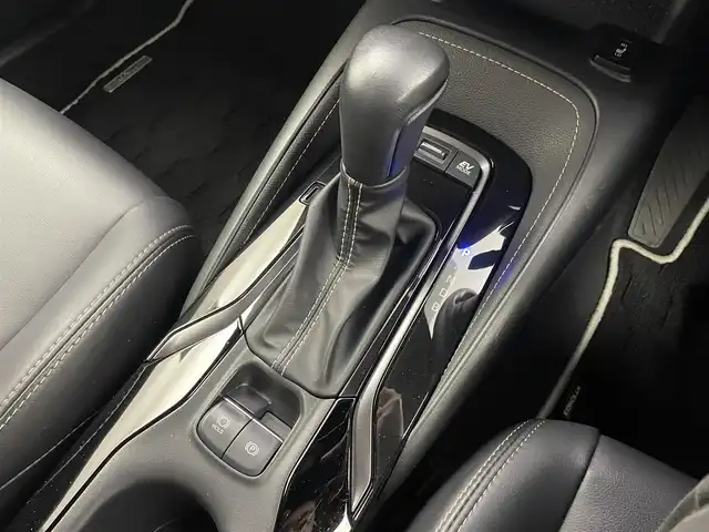 トヨタ カローラツーリング ハイブリッド ダブルバイビー 埼玉県 2022(令4)年 5.8万km 黒 純正１０．５インチディスプレイオーディオ　バックカメラ　ＢＳＭ　ビルトインＥＴＣ２．０　レーダークルーズコントロール　セーフティセンス　シートヒーター　ステアリングヒーター　オートハイビーム　ＬＥＤ