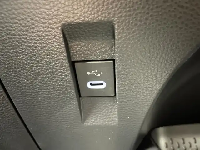 トヨタ カローラツーリング ハイブリッド ダブルバイビー 埼玉県 2022(令4)年 5.8万km 黒 純正１０．５インチディスプレイオーディオ　バックカメラ　ＢＳＭ　ビルトインＥＴＣ２．０　レーダークルーズコントロール　セーフティセンス　シートヒーター　ステアリングヒーター　オートハイビーム　ＬＥＤ