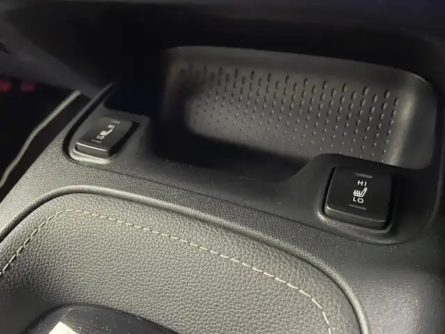 トヨタ カローラツーリング ハイブリッド ダブルバイビー 埼玉県 2022(令4)年 5.8万km 黒 純正１０．５インチディスプレイオーディオ　バックカメラ　ＢＳＭ　ビルトインＥＴＣ２．０　レーダークルーズコントロール　セーフティセンス　シートヒーター　ステアリングヒーター　オートハイビーム　ＬＥＤ