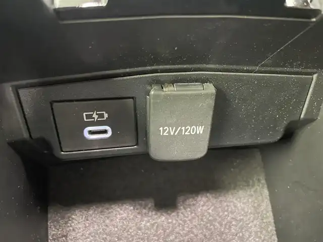 トヨタ カローラツーリング ハイブリッド ダブルバイビー 埼玉県 2022(令4)年 5.8万km 黒 純正１０．５インチディスプレイオーディオ　バックカメラ　ＢＳＭ　ビルトインＥＴＣ２．０　レーダークルーズコントロール　セーフティセンス　シートヒーター　ステアリングヒーター　オートハイビーム　ＬＥＤ