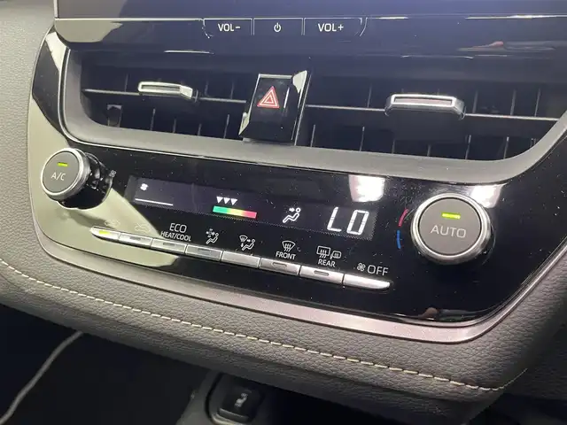 トヨタ カローラツーリング ハイブリッド ダブルバイビー 埼玉県 2022(令4)年 5.8万km 黒 純正１０．５インチディスプレイオーディオ　バックカメラ　ＢＳＭ　ビルトインＥＴＣ２．０　レーダークルーズコントロール　セーフティセンス　シートヒーター　ステアリングヒーター　オートハイビーム　ＬＥＤ