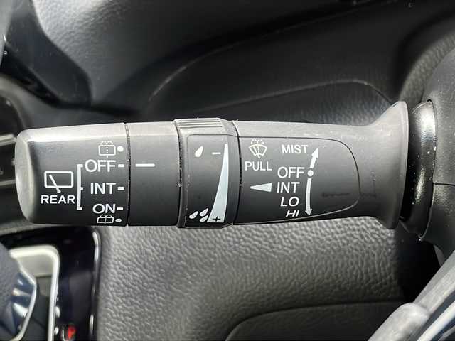 ホンダ Ｎ ＢＯＸ カスタム L 山口県 2022(令4)年 3.8万km クリスタルブラックパール 純正SDナビ【VXM-215ci】/・AM/FM/USB/SD/iPod/CD/Bluetooth/ETC/ドライブレコーダー/バックカメラ/純正フロアマット/純正アルミホイール/前席シートヒーター/スマートキー/プッシュアップスタート/片側パワースライドドア/ドアバイザー/Honda SENSING/　・アダプティブクルーズコントロール/　・車線逸脱抑制機能/　・車線維持支援システム（LKAS）/　・衝突軽減ブレーキ/　・オートハイビーム