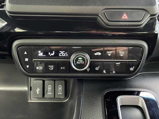 ホンダ Ｎ ＢＯＸ カスタム L 山口県 2022(令4)年 3.8万km クリスタルブラックパール 純正SDナビ【VXM-215ci】/・AM/FM/USB/SD/iPod/CD/Bluetooth/ETC/ドライブレコーダー/バックカメラ/純正フロアマット/純正アルミホイール/前席シートヒーター/スマートキー/プッシュアップスタート/片側パワースライドドア/ドアバイザー/Honda SENSING/　・アダプティブクルーズコントロール/　・車線逸脱抑制機能/　・車線維持支援システム（LKAS）/　・衝突軽減ブレーキ/　・オートハイビーム