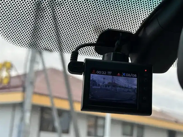 トヨタ アルファード 240G 香川県 2011(平23)年 9.8万km ホワイトパールクリスタルシャイン 社外HDDナビ/フルセグ/アルパインフリップダウンモニター/ダブルサンルーフ/両側パワースライドドア/クルーズコントロール/革調シートカバー/社外テール/ローダウン/ビルトインETC/スマートキー