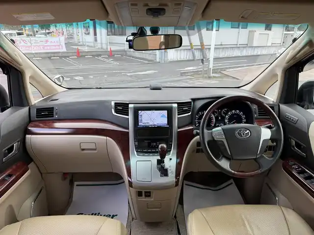 トヨタ アルファード 240G 香川県 2011(平23)年 9.8万km ホワイトパールクリスタルシャイン 社外HDDナビ/フルセグ/アルパインフリップダウンモニター/ダブルサンルーフ/両側パワースライドドア/クルーズコントロール/革調シートカバー/社外テール/ローダウン/ビルトインETC/スマートキー