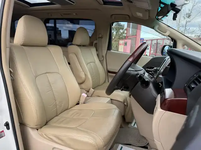 トヨタ アルファード 240G 香川県 2011(平23)年 9.8万km ホワイトパールクリスタルシャイン 社外HDDナビ/フルセグ/アルパインフリップダウンモニター/ダブルサンルーフ/両側パワースライドドア/クルーズコントロール/革調シートカバー/社外テール/ローダウン/ビルトインETC/スマートキー