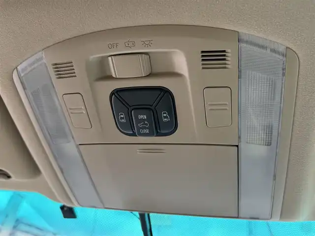 トヨタ アルファード 240G 香川県 2011(平23)年 9.8万km ホワイトパールクリスタルシャイン 社外HDDナビ/フルセグ/アルパインフリップダウンモニター/ダブルサンルーフ/両側パワースライドドア/クルーズコントロール/革調シートカバー/社外テール/ローダウン/ビルトインETC/スマートキー