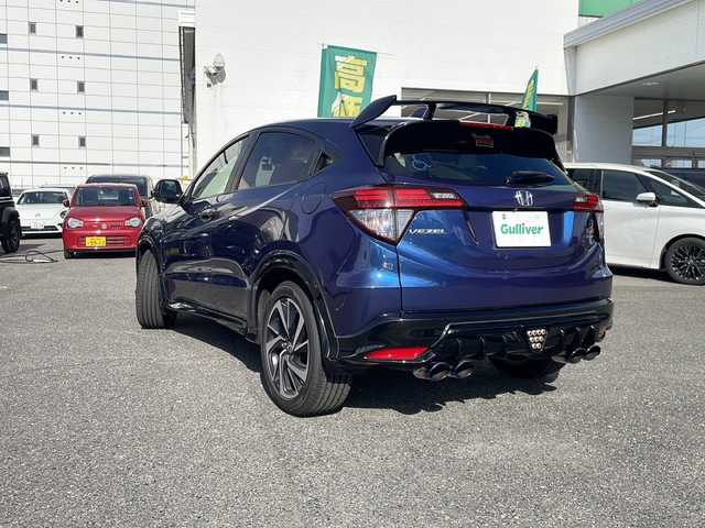 ホンダ ヴェゼル ハイブリッド RS ホンダセンシング 愛知県 2017(平29)年 3.5万km モルフォブルーP 純正HDDナビ/【フルセグ・DVD再生可・CD・Bluetooth】/バックカメラ/ビルトインETC/ホンダセンシング/【アダプティブクルーズコントロール・車線維持支援システム・路外逸脱抑制機能・歩行者事故逓減ステアリング・標識認識機能・先行車発進お知らせ機能・衝突被害ブレーキ・誤発進抑制機能】/前方ドライブレコーダー/社外マフラー（ＮＯ－ＢＬＥＳＳＥ）　/ステアリングスイッチ　/純正フロアマット　/プッシュスタート/スマートキー/新車保証書/取扱説明書