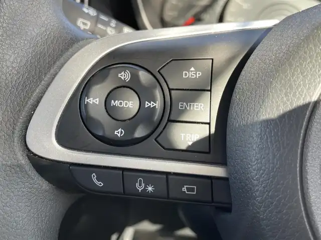 トヨタ ルーミー G 大阪府 2023(令5)年 1.2万km ブライトシルバーM トヨタセーフティセンス/・プリクラッシュセーフティー/・クリアランスソナー/・レーンアシスト/純正ナビ/・Bluetooth/CD/DVD/SmartDeviceLink/主要装備/・全方位カメラ/・アイドリングストップ/・両側パワースライドドア/・純正フロアマット/・純正AW/・LEDヘッドライト/・フォグランプ/・フルフラット/・プッシュスタート/・スマートキー/・ドライブレコーダー/・ETC