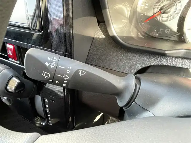 トヨタ ルーミー G 大阪府 2023(令5)年 1.2万km ブライトシルバーM トヨタセーフティセンス/・プリクラッシュセーフティー/・クリアランスソナー/・レーンアシスト/純正ナビ/・Bluetooth/CD/DVD/SmartDeviceLink/主要装備/・全方位カメラ/・アイドリングストップ/・両側パワースライドドア/・純正フロアマット/・純正AW/・LEDヘッドライト/・フォグランプ/・フルフラット/・プッシュスタート/・スマートキー/・ドライブレコーダー/・ETC