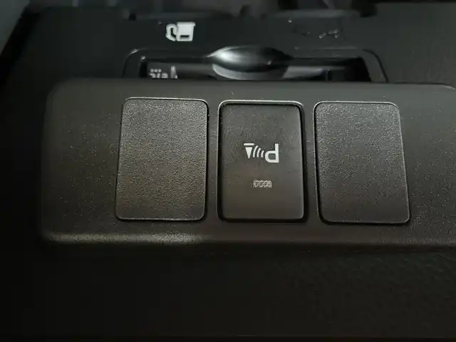 トヨタ ルーミー G 大阪府 2023(令5)年 1.2万km ブライトシルバーM トヨタセーフティセンス/・プリクラッシュセーフティー/・クリアランスソナー/・レーンアシスト/純正ナビ/・Bluetooth/CD/DVD/SmartDeviceLink/主要装備/・全方位カメラ/・アイドリングストップ/・両側パワースライドドア/・純正フロアマット/・純正AW/・LEDヘッドライト/・フォグランプ/・フルフラット/・プッシュスタート/・スマートキー/・ドライブレコーダー/・ETC