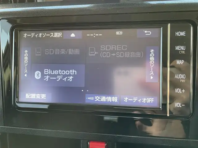 トヨタ ルーミー G 大阪府 2023(令5)年 1.2万km ブライトシルバーM トヨタセーフティセンス/・プリクラッシュセーフティー/・クリアランスソナー/・レーンアシスト/純正ナビ/・Bluetooth/CD/DVD/SmartDeviceLink/主要装備/・全方位カメラ/・アイドリングストップ/・両側パワースライドドア/・純正フロアマット/・純正AW/・LEDヘッドライト/・フォグランプ/・フルフラット/・プッシュスタート/・スマートキー/・ドライブレコーダー/・ETC