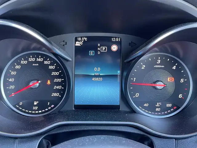 メルセデス・ベンツ Ｃ２２０ｄ アバンギャルド　AMGライン 埼玉県 2019(平31)年 4.6万km ポーラホワイト 登録時45820km/純正メーカーHDDナビ/　AM/FM/Bluetooth/フルセグ/USB/SDMSV/バックカメラ/レーダークルーズコントロール/レーンキープアシスト/黒合皮シート/シートヒーター/パワーシート/メモリーシート/LEDオートライト/パドルシフト/ステアリングスイッチ/純正18インチアルミホイール/コーナーセンサー/ブラインドスポットモニター