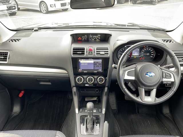 スバル フォレスター S－リミテッド スマートED 新潟県 2018(平30)年 6.5万km クリスタルブラックシリカ 純正ナビ/(Bluetooth/AM/FM/CD/DVD)/フルセグTV/衝突軽減装置/バックカメラ/レーダークルーズコントロール/ブラインドスポットアシスト/ステアリング連動ヘッドライト/LEDヘッドライト/ハーフレザーシート/シートヒーター(前席)/ドライブレコーダー/純正18インチAW/純正フロアマット/スペアキー 1本/ETC