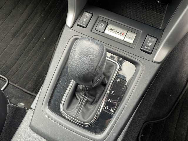 スバル フォレスター S－リミテッド スマートED 新潟県 2018(平30)年 6.5万km クリスタルブラックシリカ 純正ナビ/(Bluetooth/AM/FM/CD/DVD)/フルセグTV/衝突軽減装置/バックカメラ/レーダークルーズコントロール/ブラインドスポットアシスト/ステアリング連動ヘッドライト/LEDヘッドライト/ハーフレザーシート/シートヒーター(前席)/ドライブレコーダー/純正18インチAW/純正フロアマット/スペアキー 1本/ETC